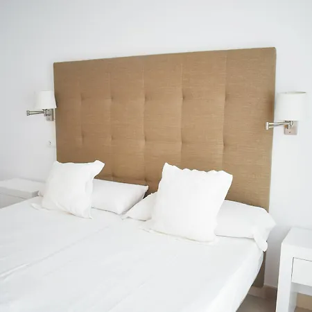 Urbanliving Fajardo Apartment Malaga
